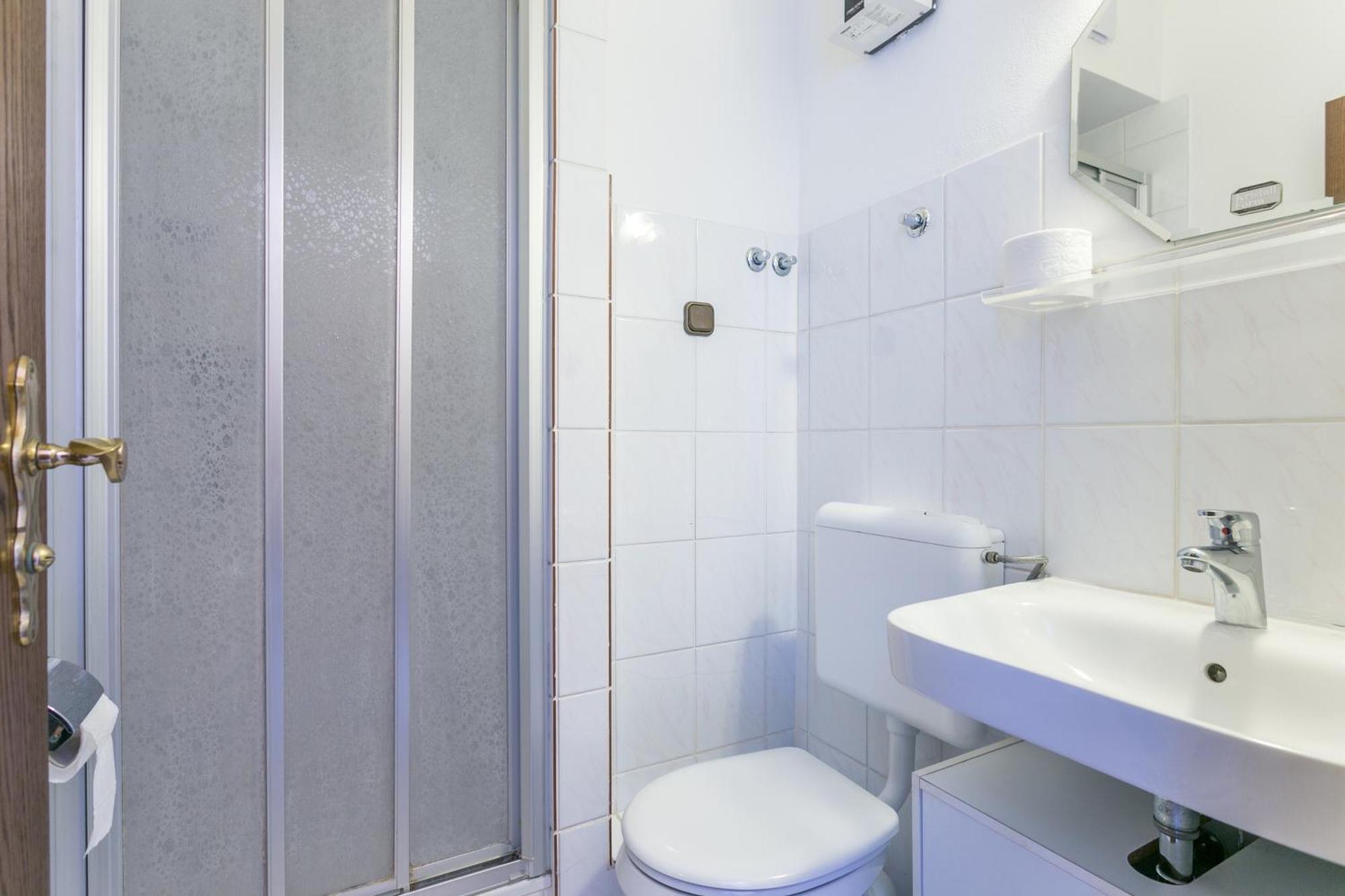 Seaside Apartments With A Swimming Pool Okrug Gornji, Ciovo - 11374 Trogir Eksteriør billede