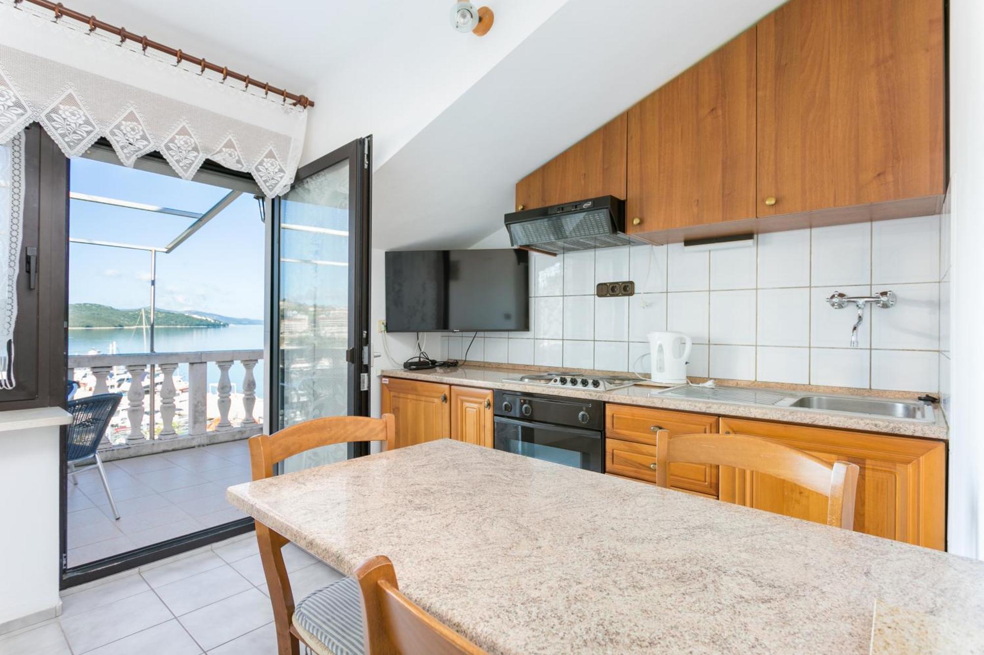 Seaside Apartments With A Swimming Pool Okrug Gornji, Ciovo - 11374 Trogir Eksteriør billede