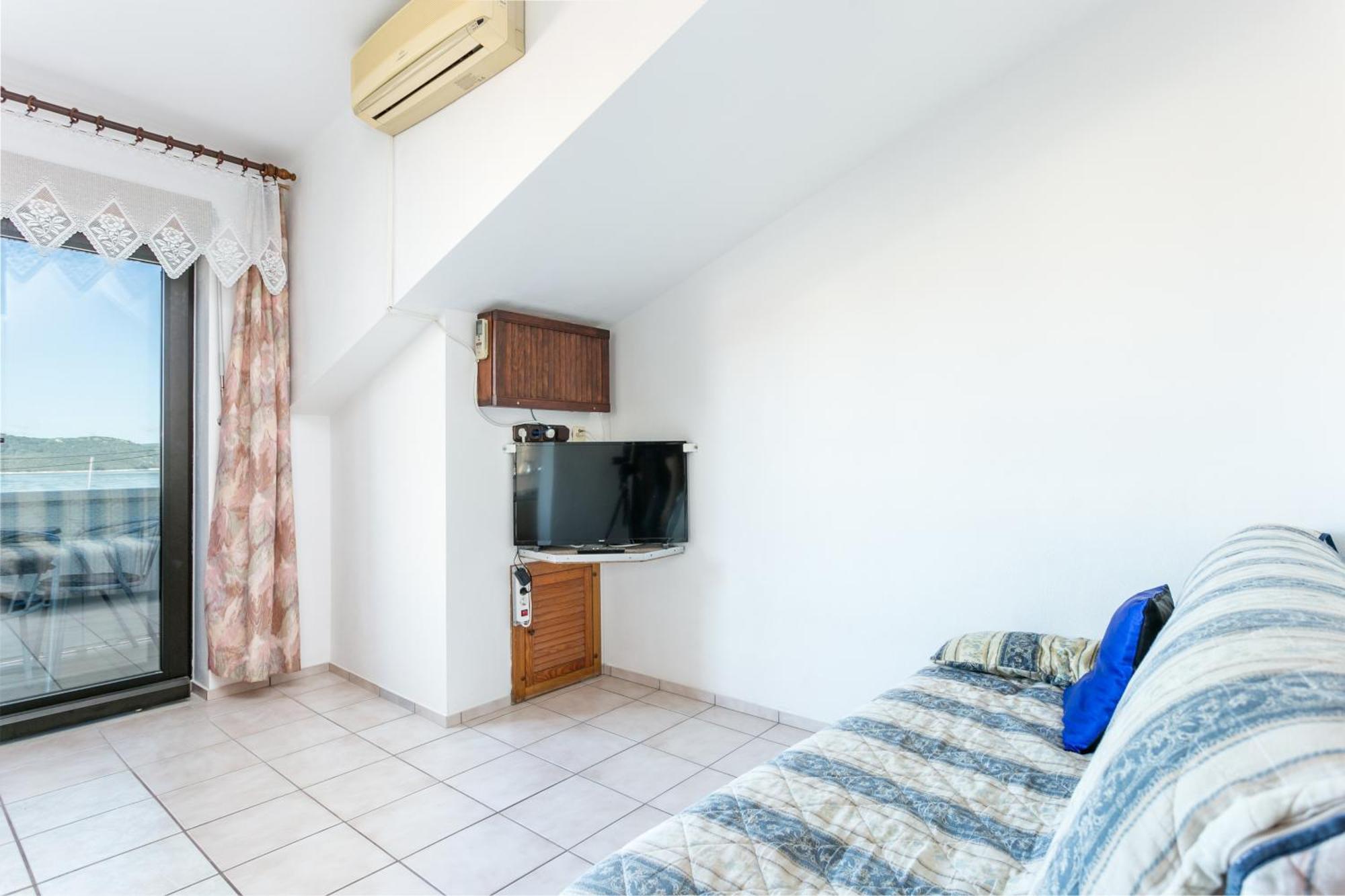 Seaside Apartments With A Swimming Pool Okrug Gornji, Ciovo - 11374 Trogir Eksteriør billede