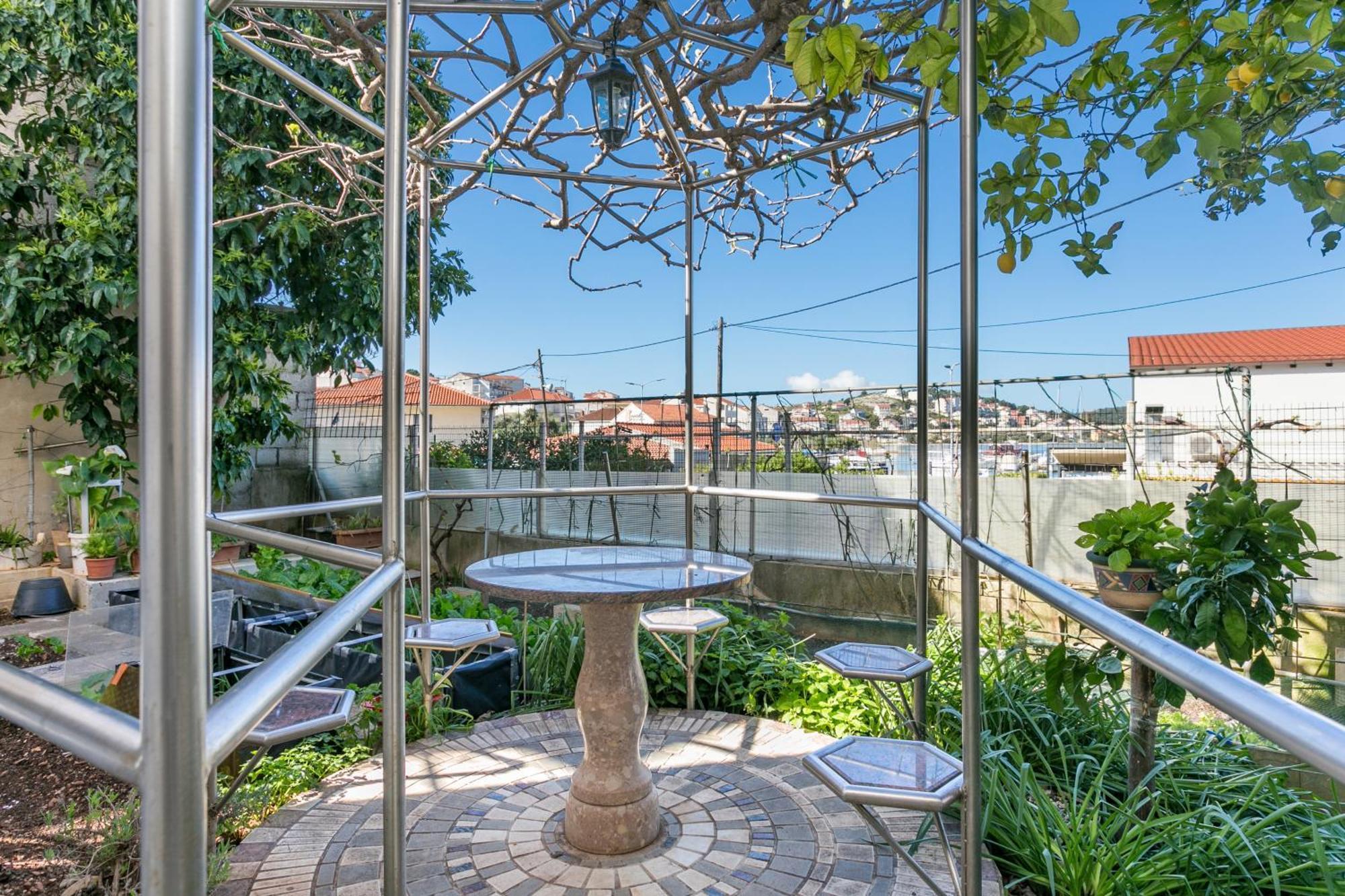 Seaside Apartments With A Swimming Pool Okrug Gornji, Ciovo - 11374 Trogir Eksteriør billede