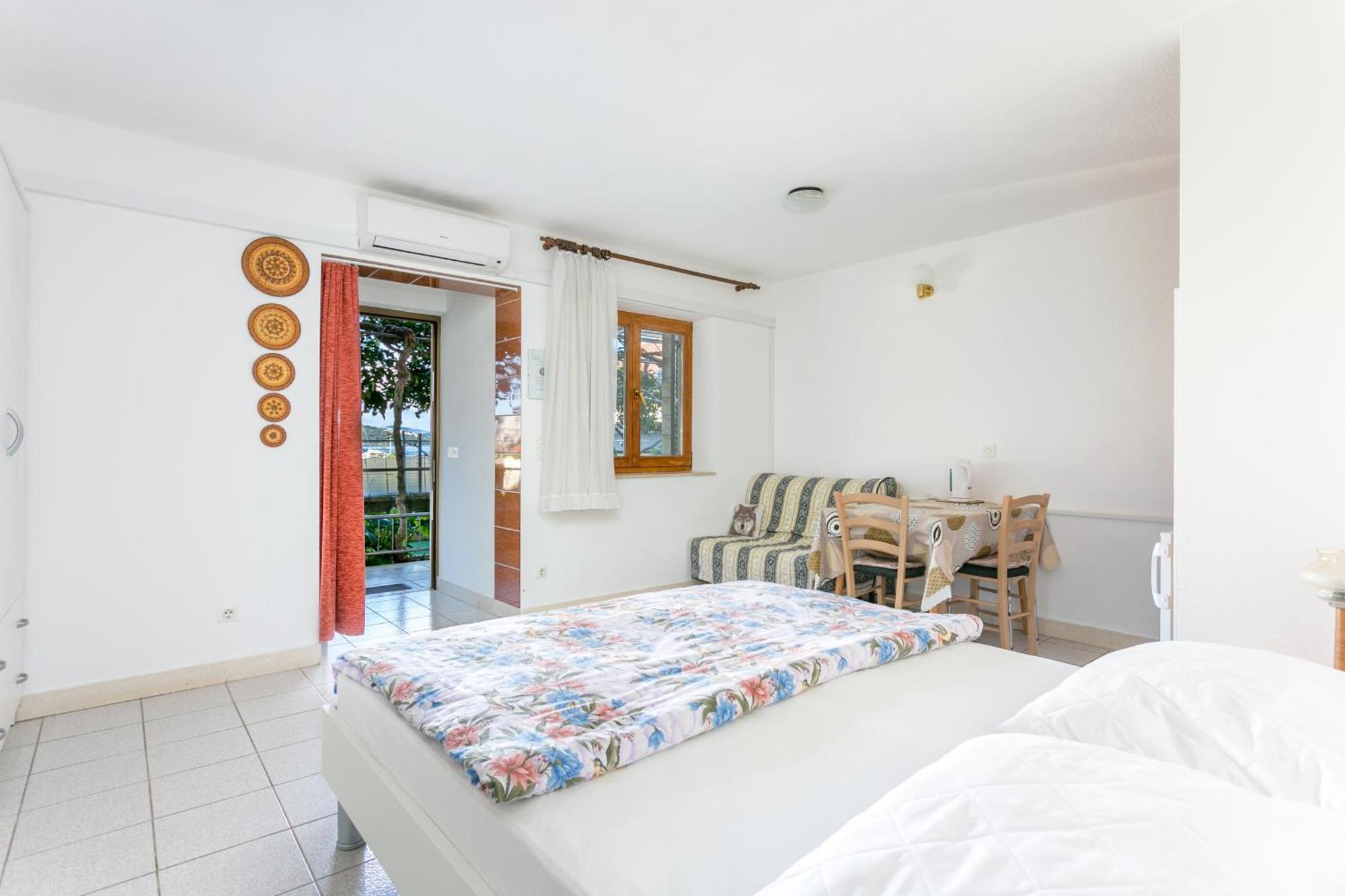 Seaside Apartments With A Swimming Pool Okrug Gornji, Ciovo - 11374 Trogir Værelse billede